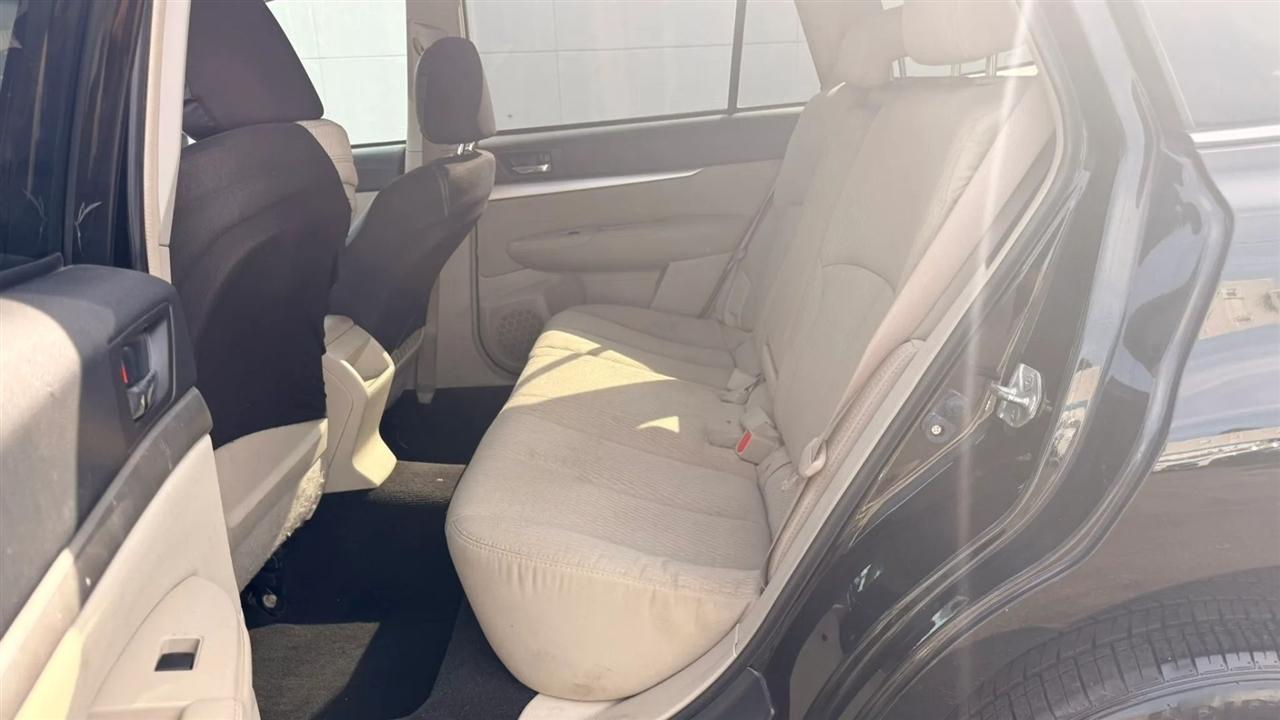 Subaru Outback 2.5i Premium 2011