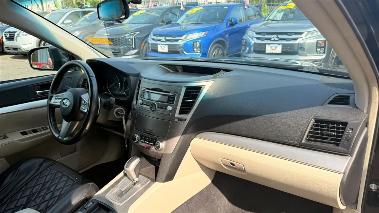 Subaru Outback 2.5i Premium 2011