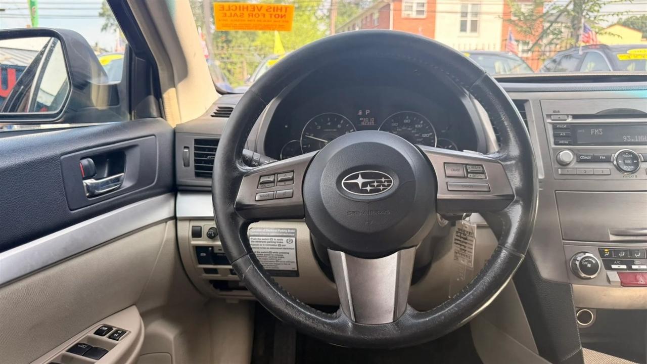 Subaru Outback 2.5i Premium 2011