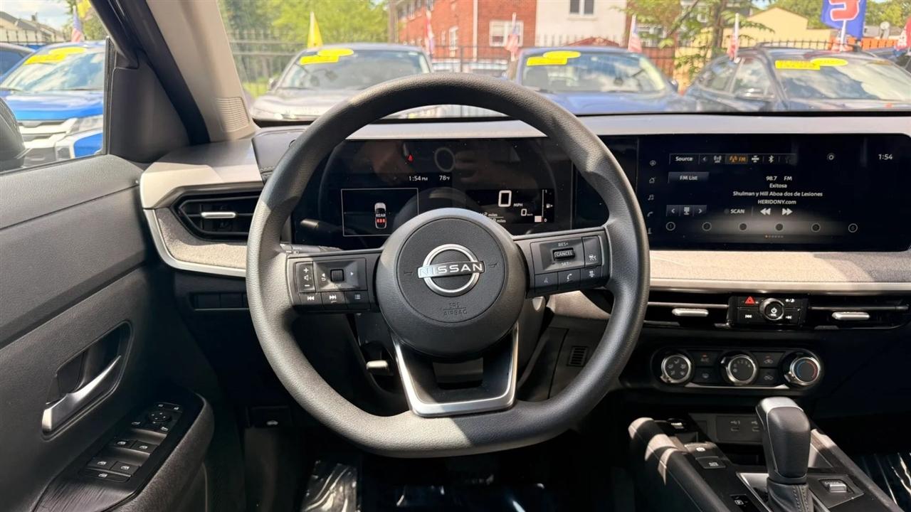 Nissan Kicks SV 2025