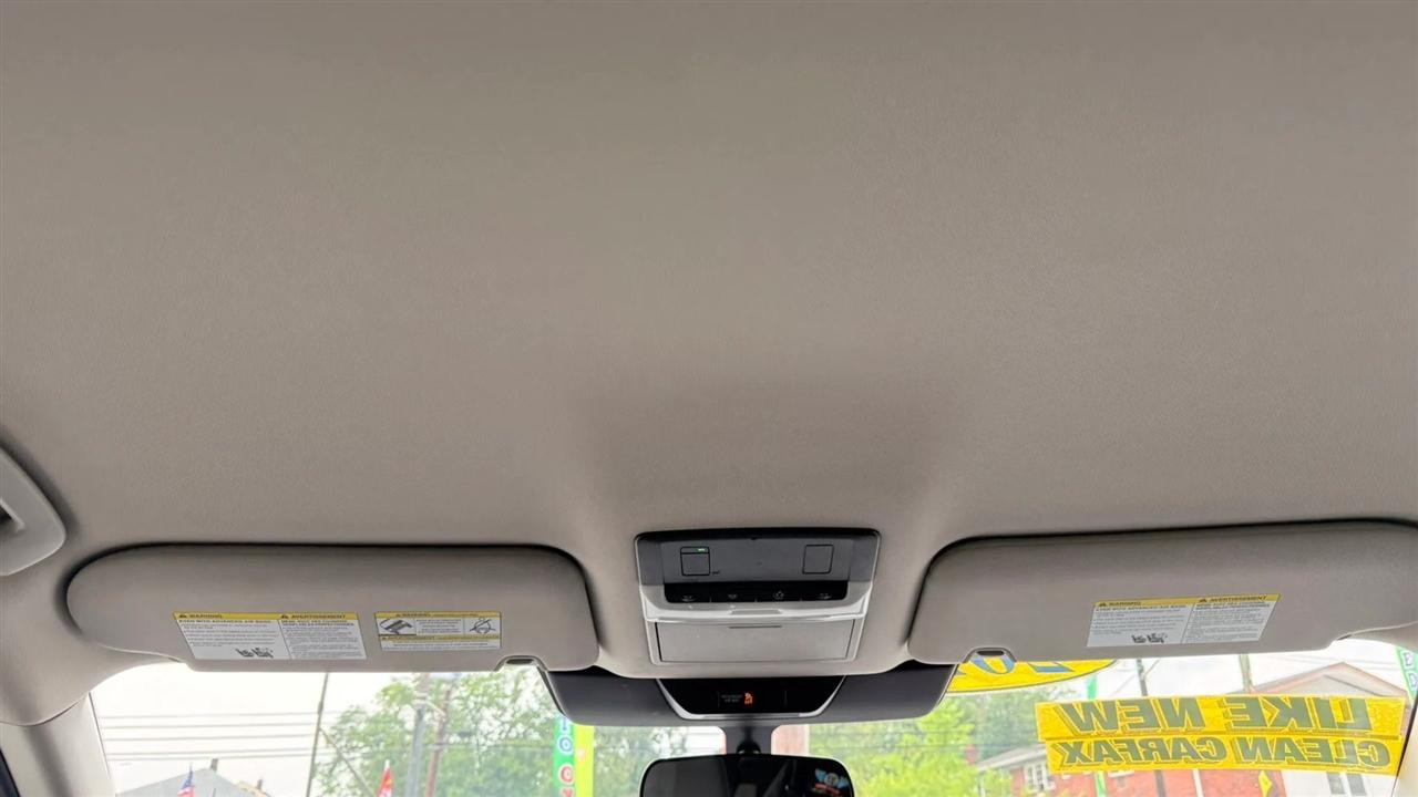Nissan Pathfinder SV 2024