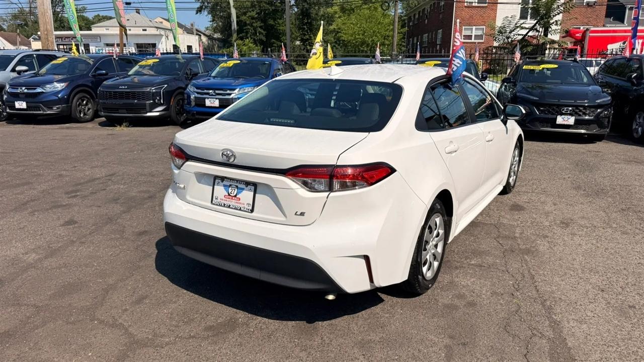 Toyota Corolla LE 2024