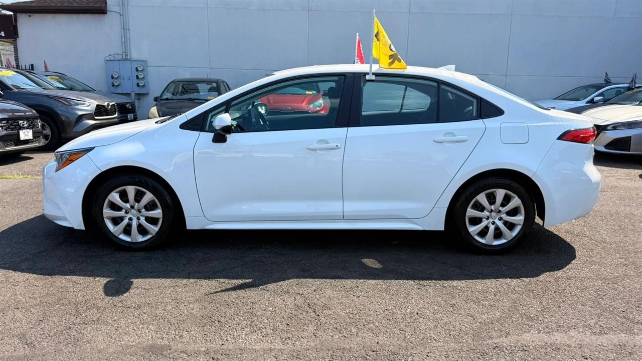 Toyota Corolla LE 2024