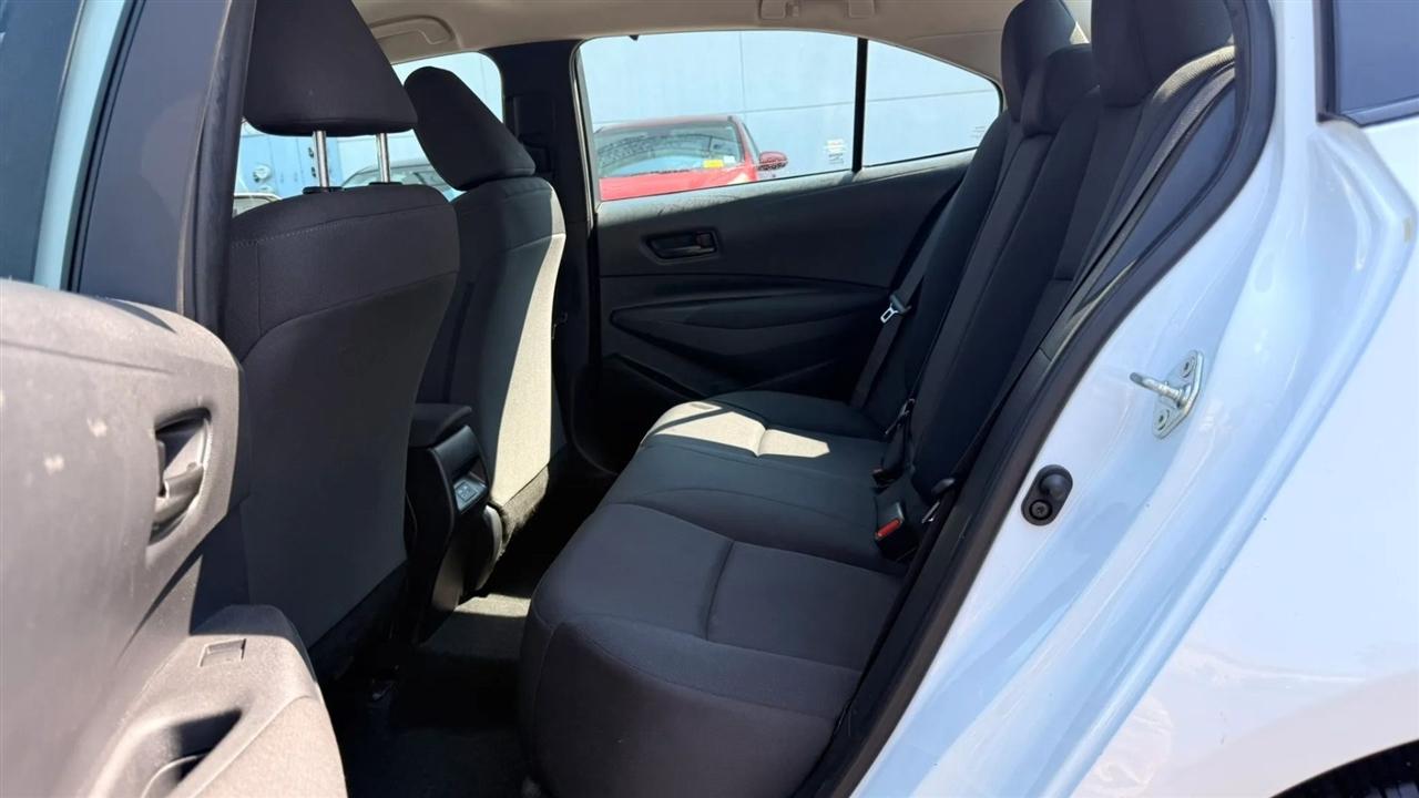 Toyota Corolla LE 2024