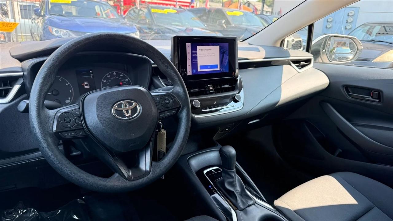 Toyota Corolla LE 2024