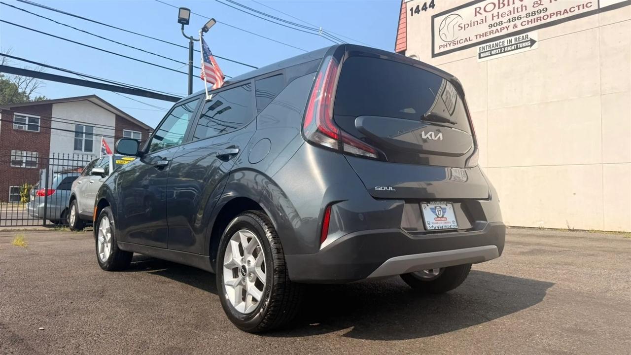 Kia Soul LX CVT 2024