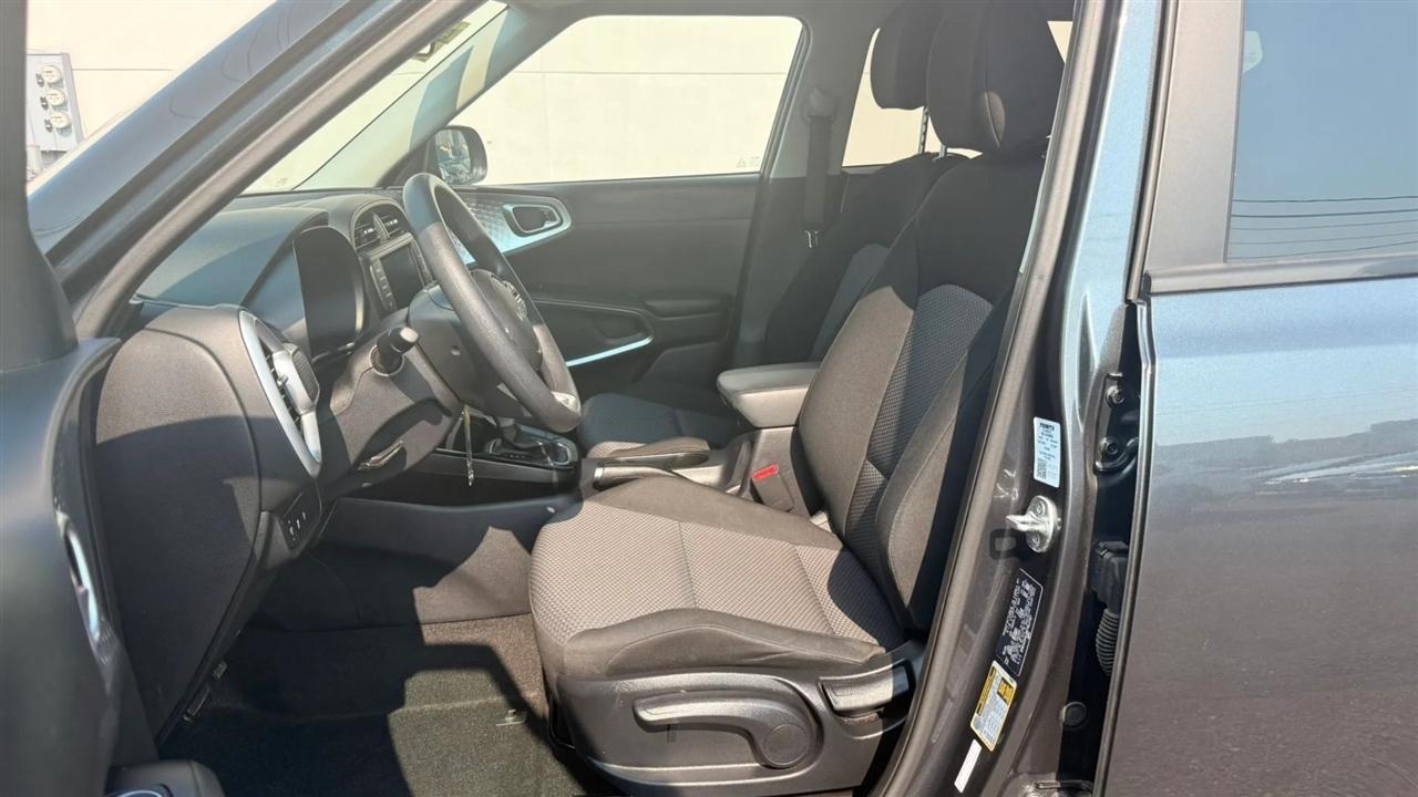 Kia Soul LX CVT 2024