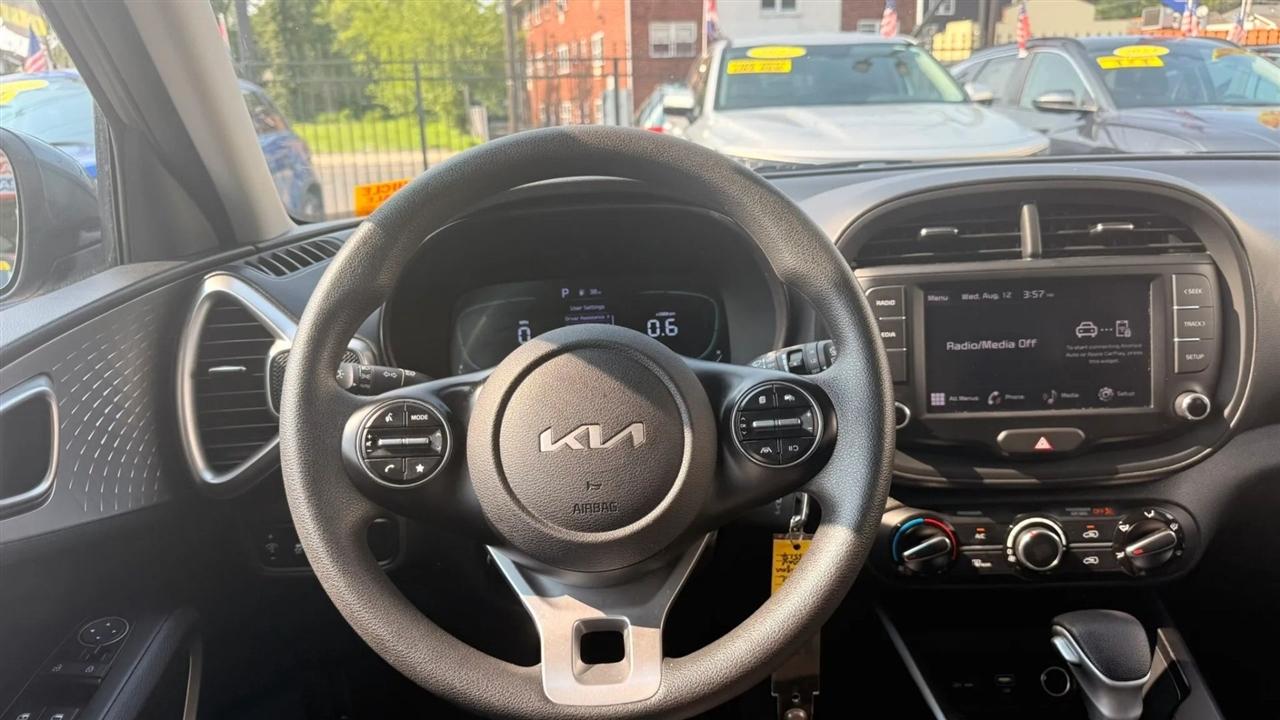 Kia Soul LX CVT 2024