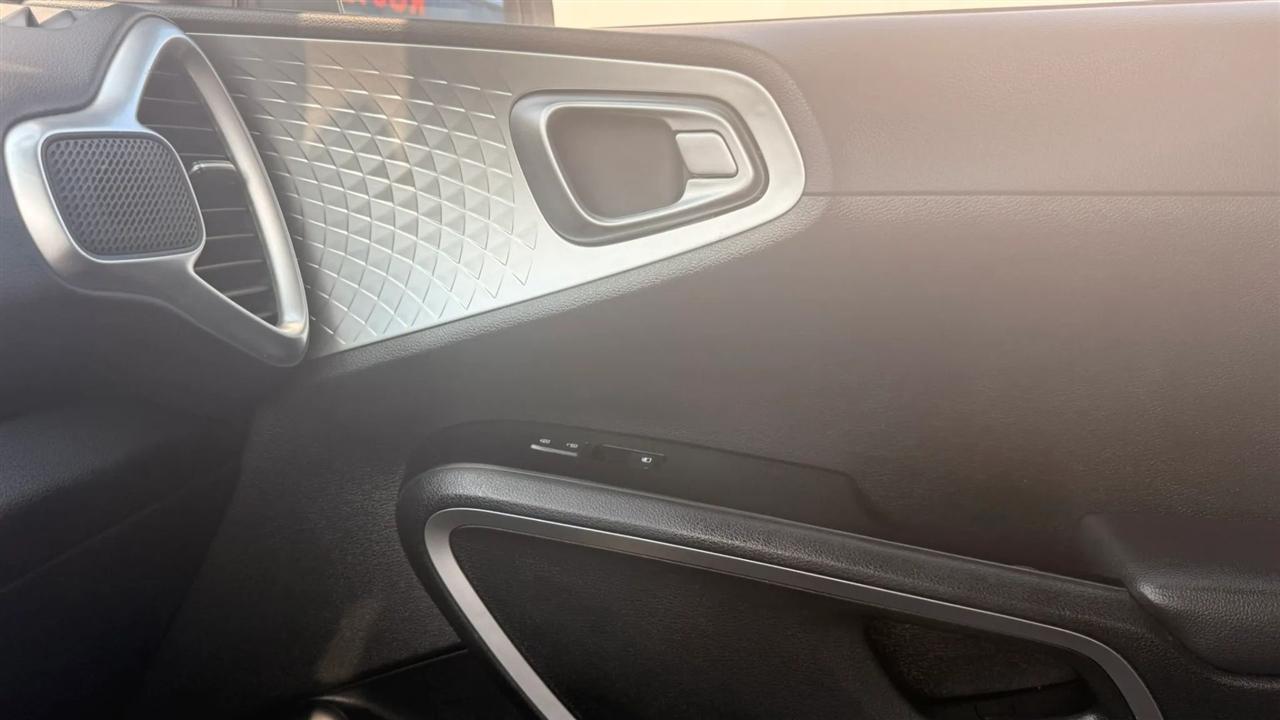 Kia Soul LX CVT 2024