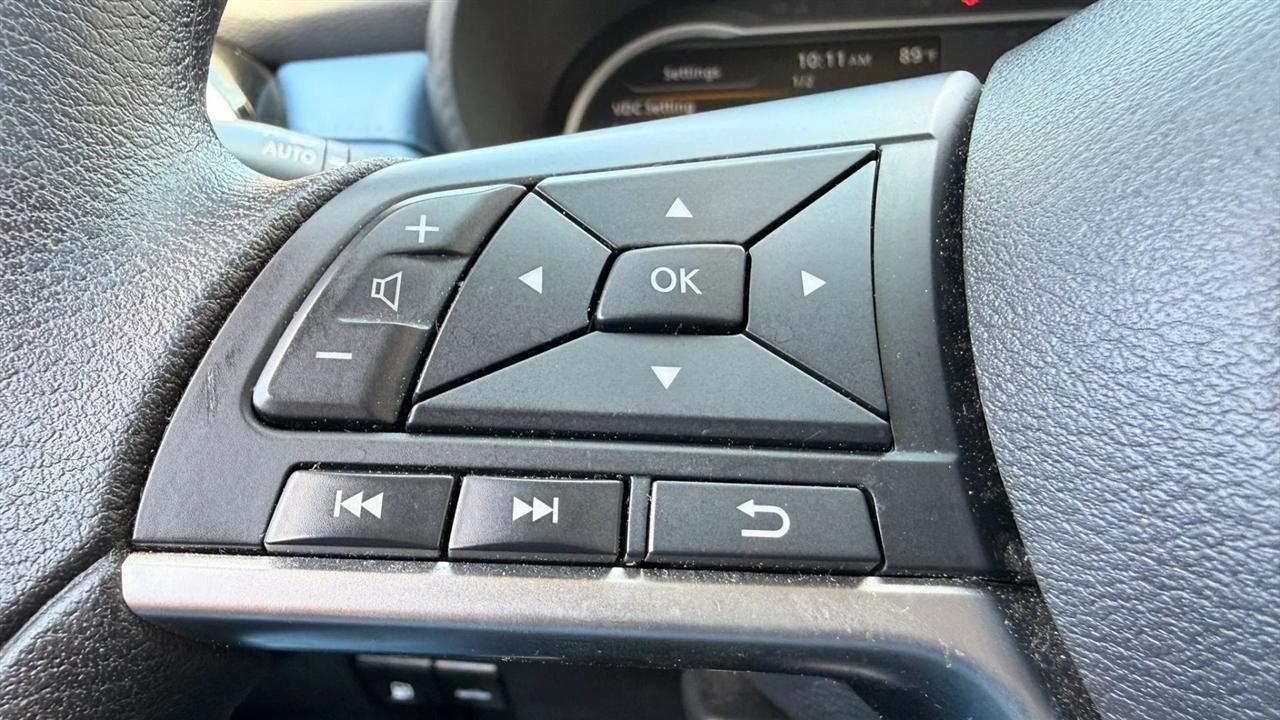 Nissan Versa SV 2025