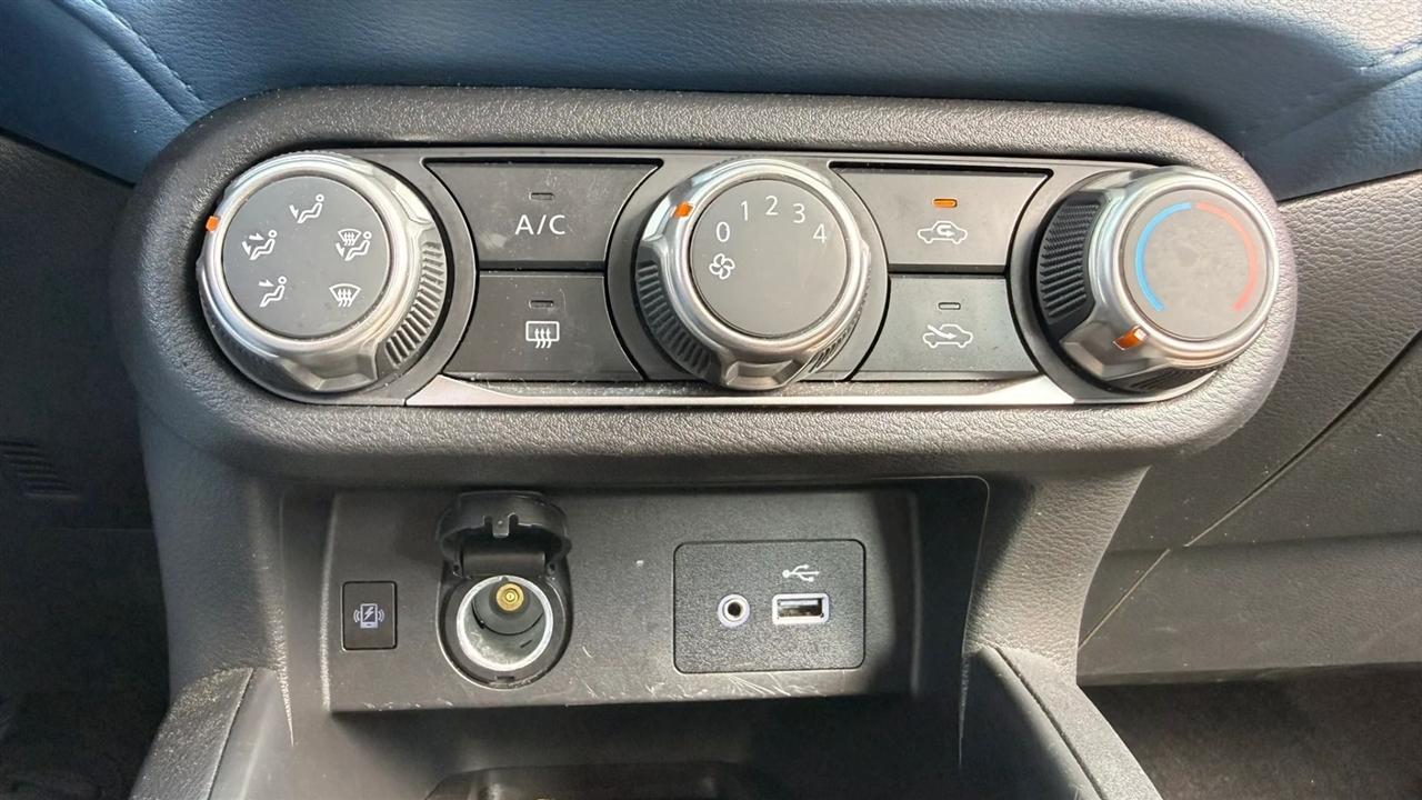 Nissan Versa SV 2025
