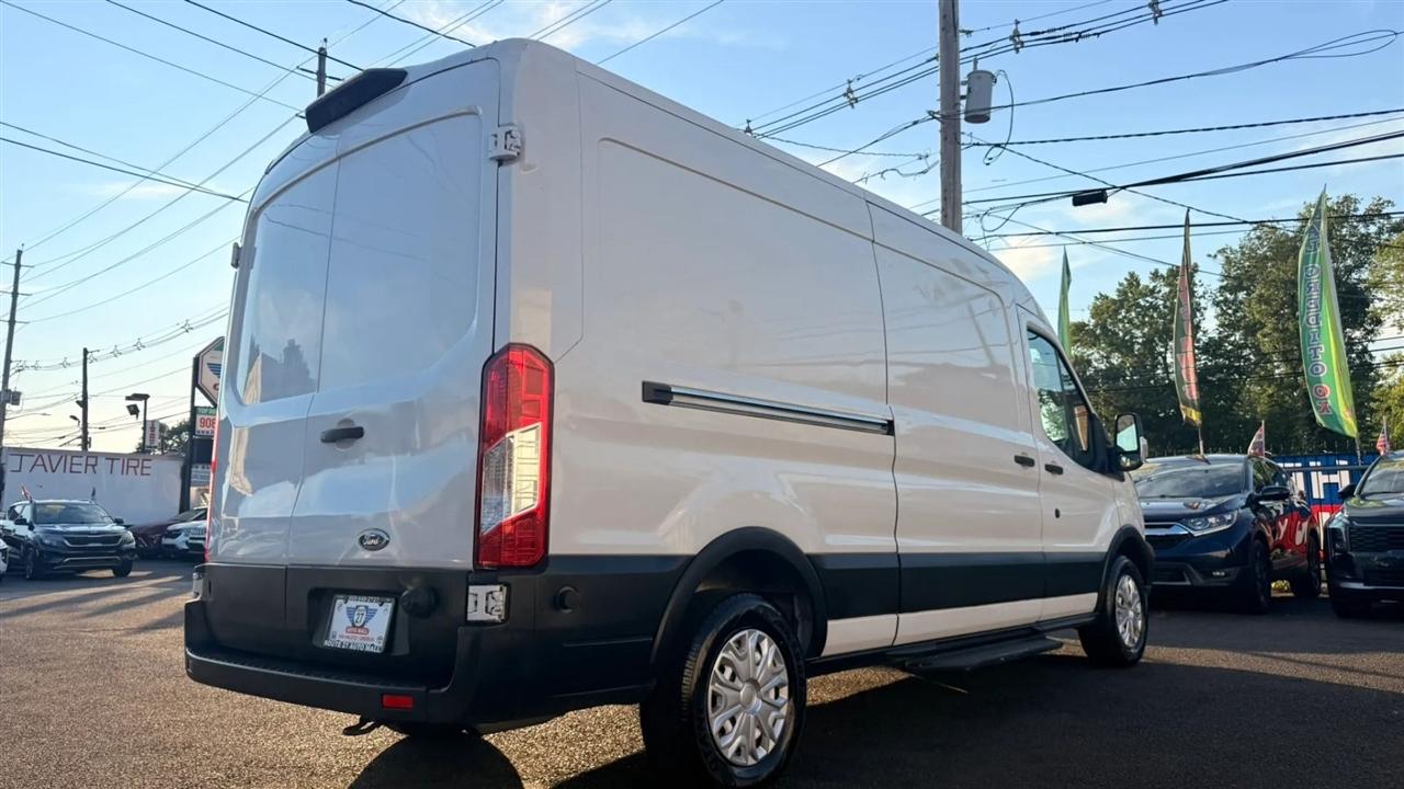 Ford Transit 150 Van Med. Roof w/Sliding Pass. 148-in. WB 2019