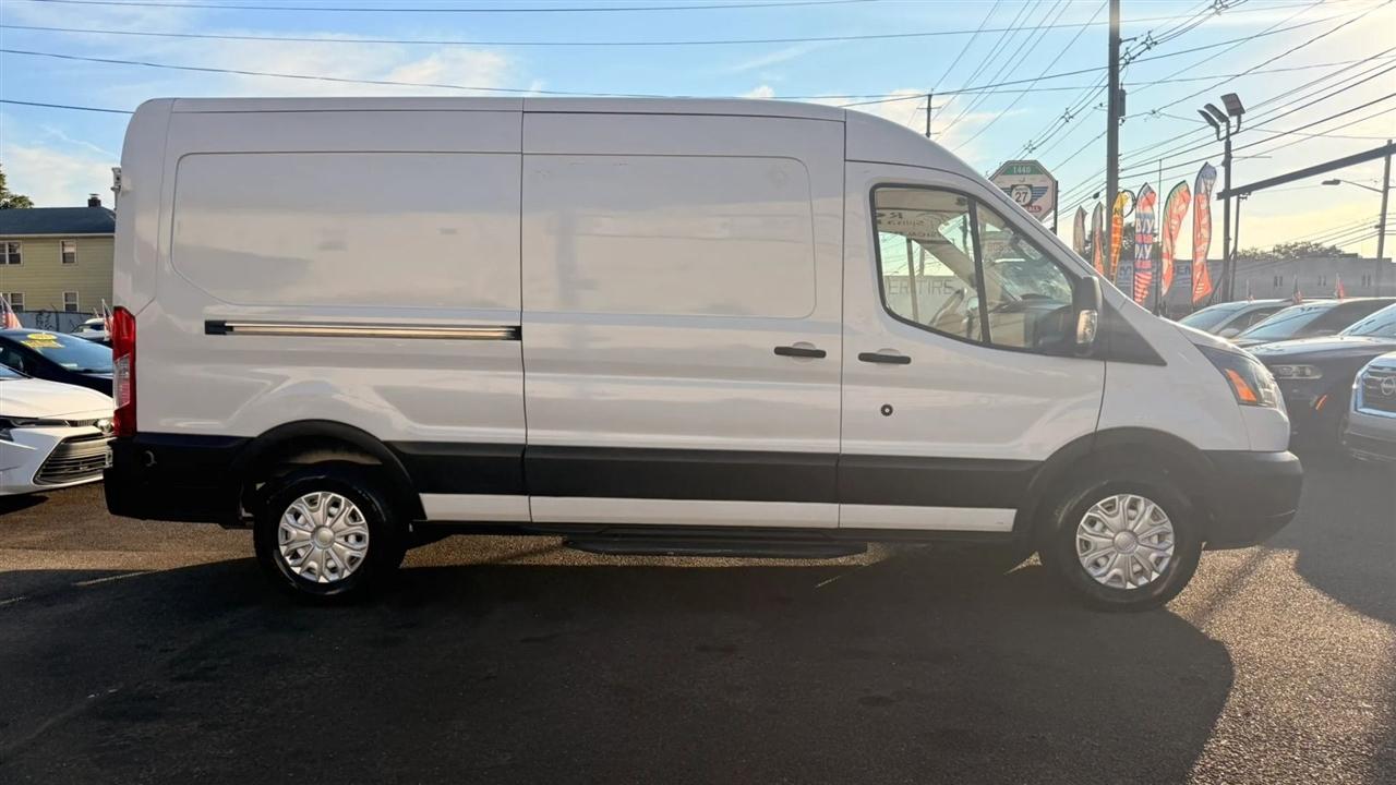Ford Transit 150 Van Med. Roof w/Sliding Pass. 148-in. WB 2019