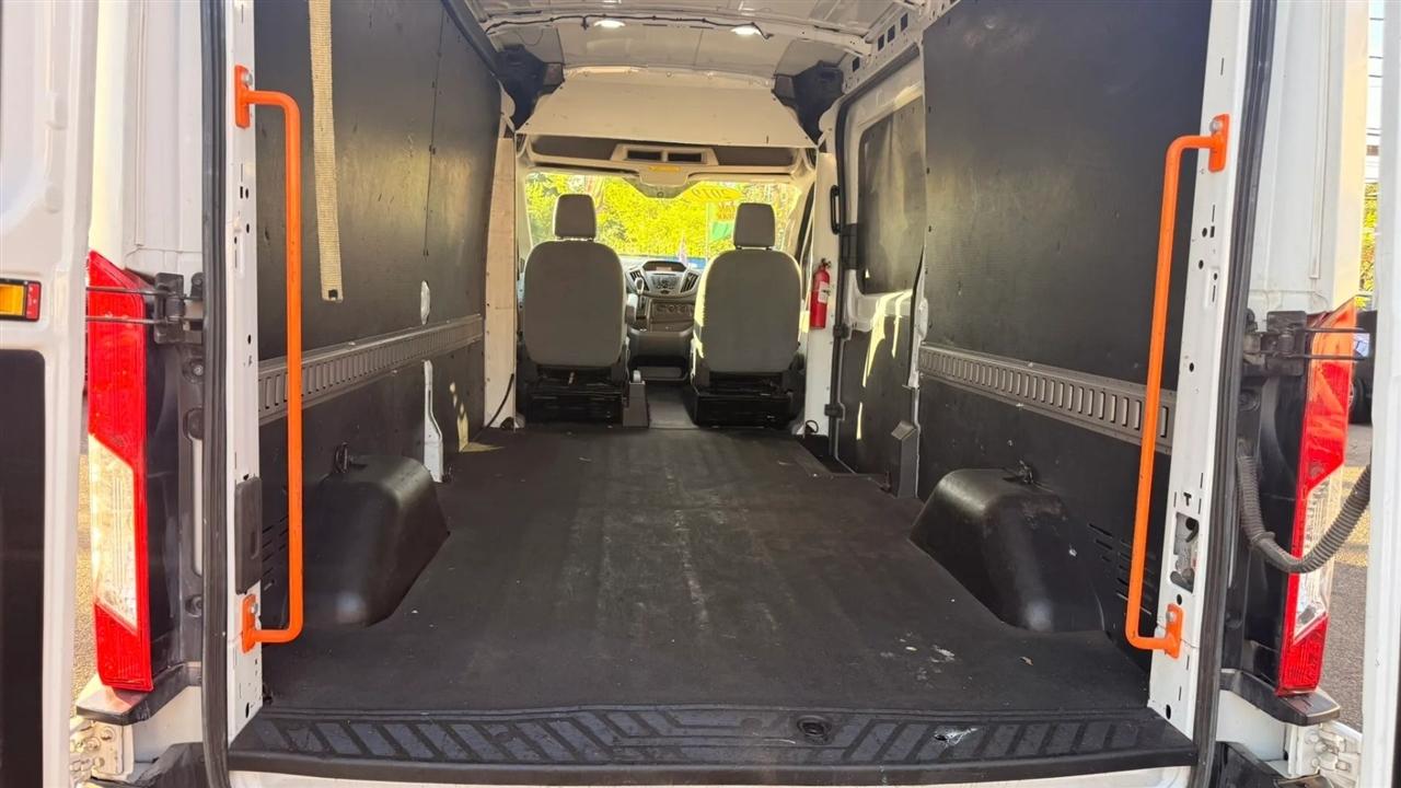 Ford Transit 150 Van Med. Roof w/Sliding Pass. 148-in. WB 2019