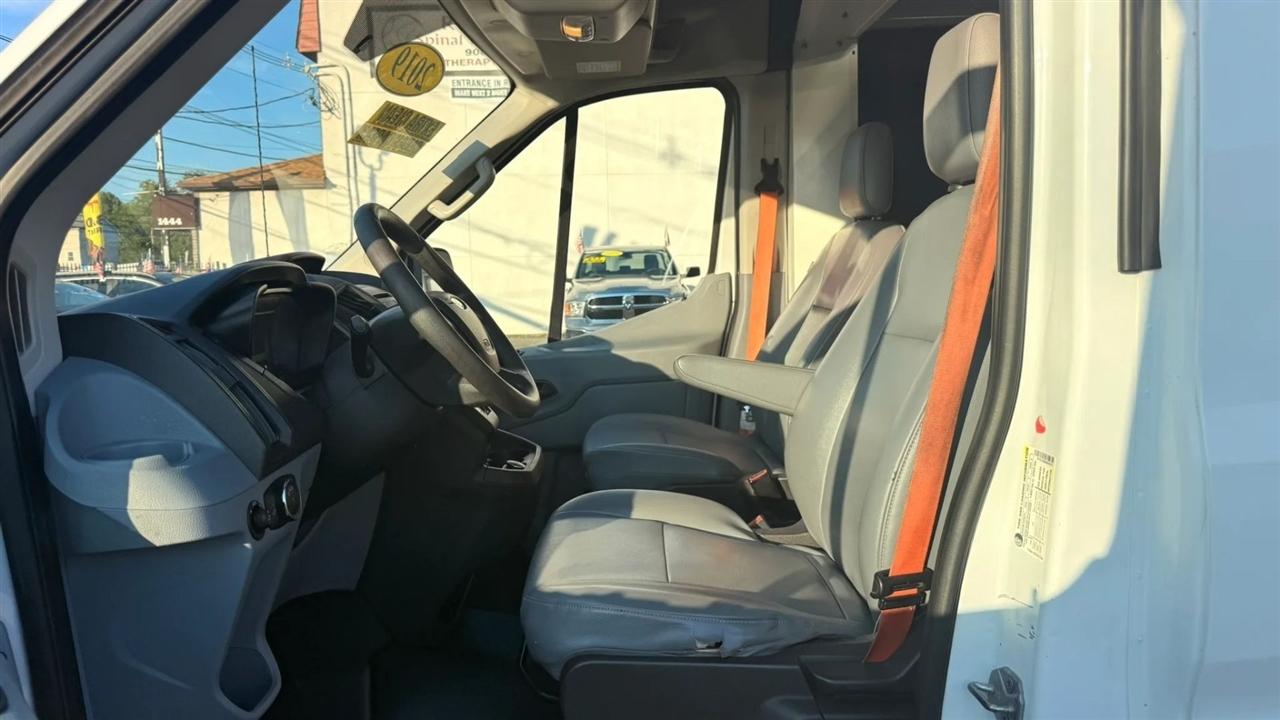 Ford Transit 150 Van Med. Roof w/Sliding Pass. 148-in. WB 2019