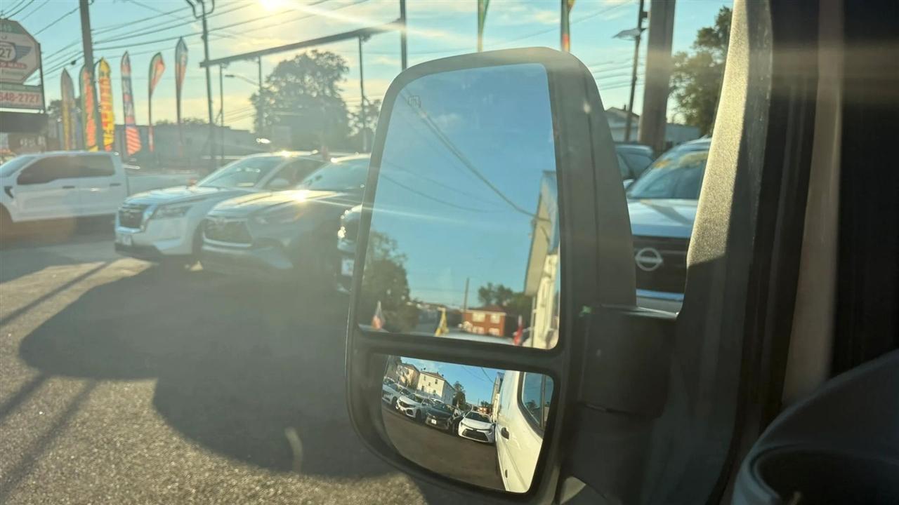 Ford Transit 150 Van Med. Roof w/Sliding Pass. 148-in. WB 2019