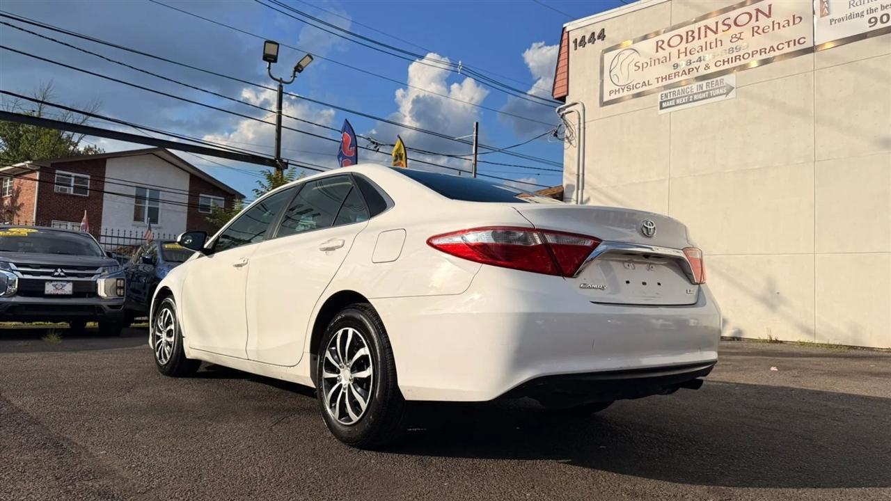 Toyota Camry LE 2017
