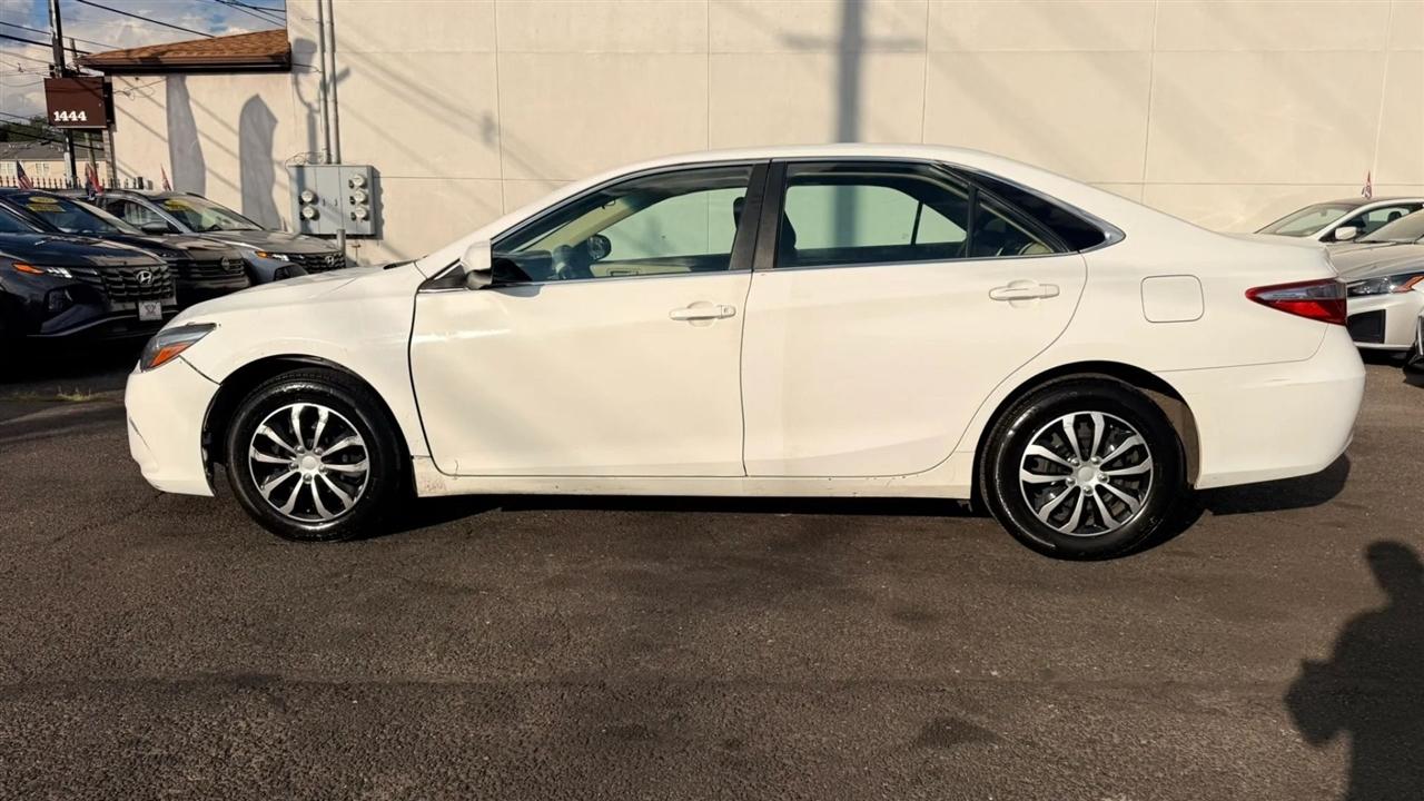 Toyota Camry LE 2017