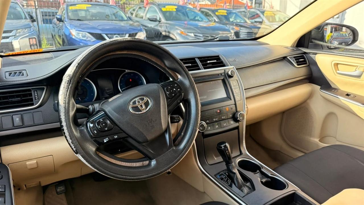 Toyota Camry LE 2017