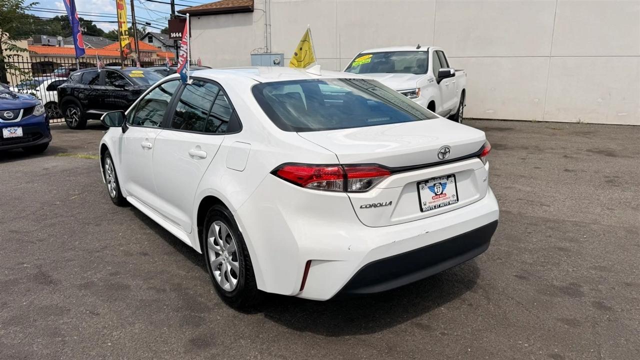 Toyota Corolla LE 2023