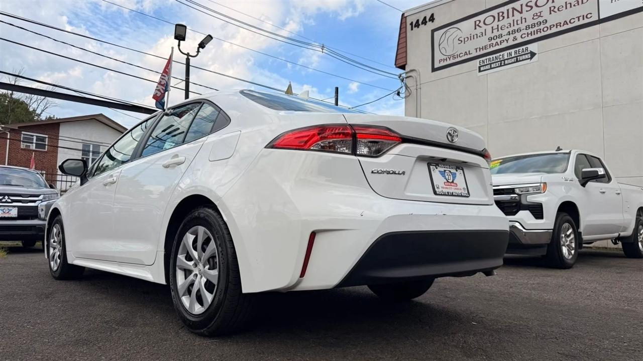 Toyota Corolla LE 2023