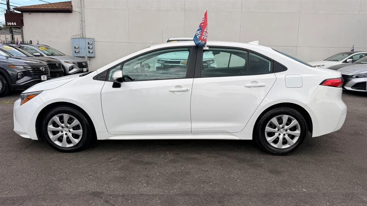 Toyota Corolla LE 2023