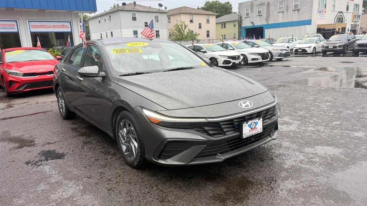 Hyundai Elantra SEL 2024