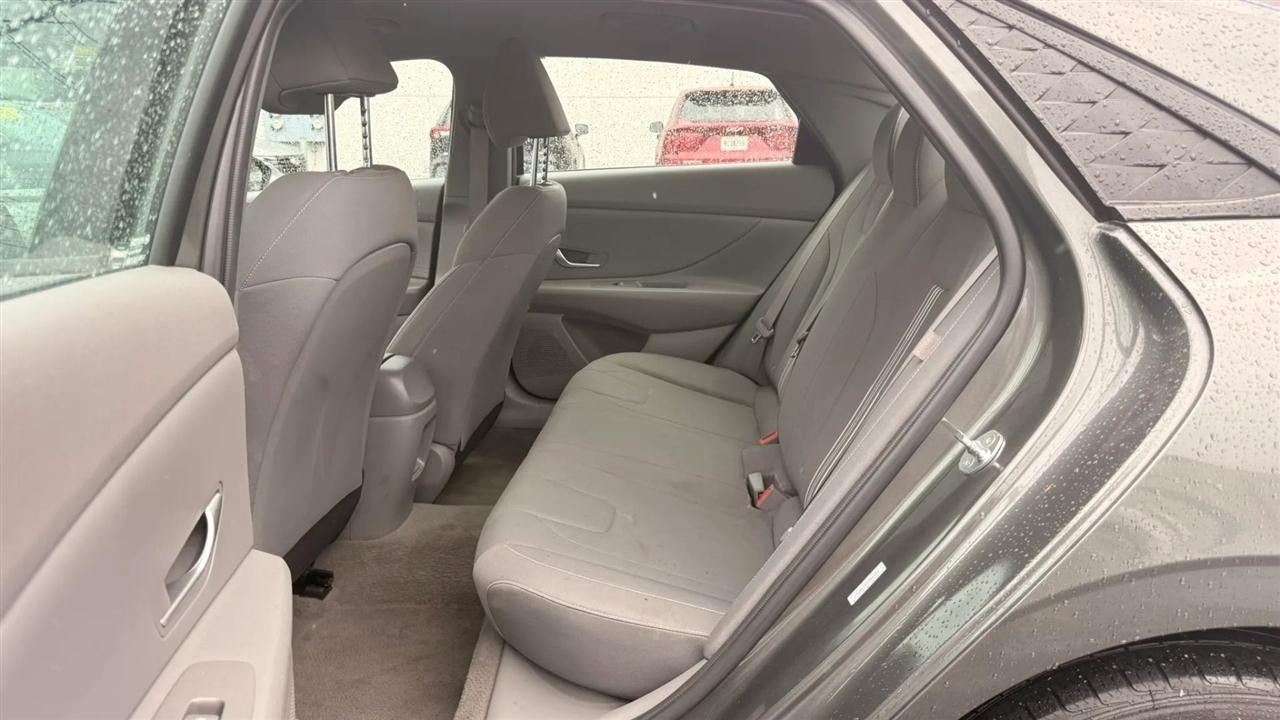 Hyundai Elantra SEL 2024