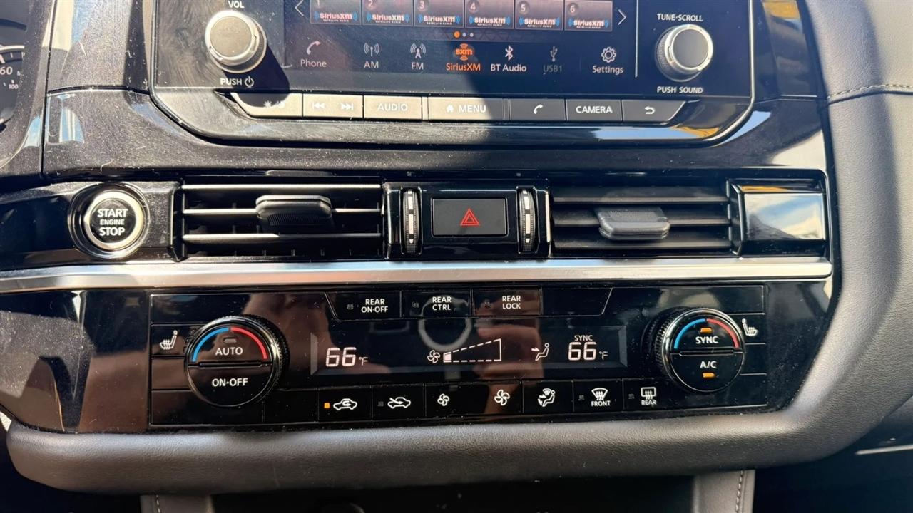 Nissan Pathfinder SV 2024