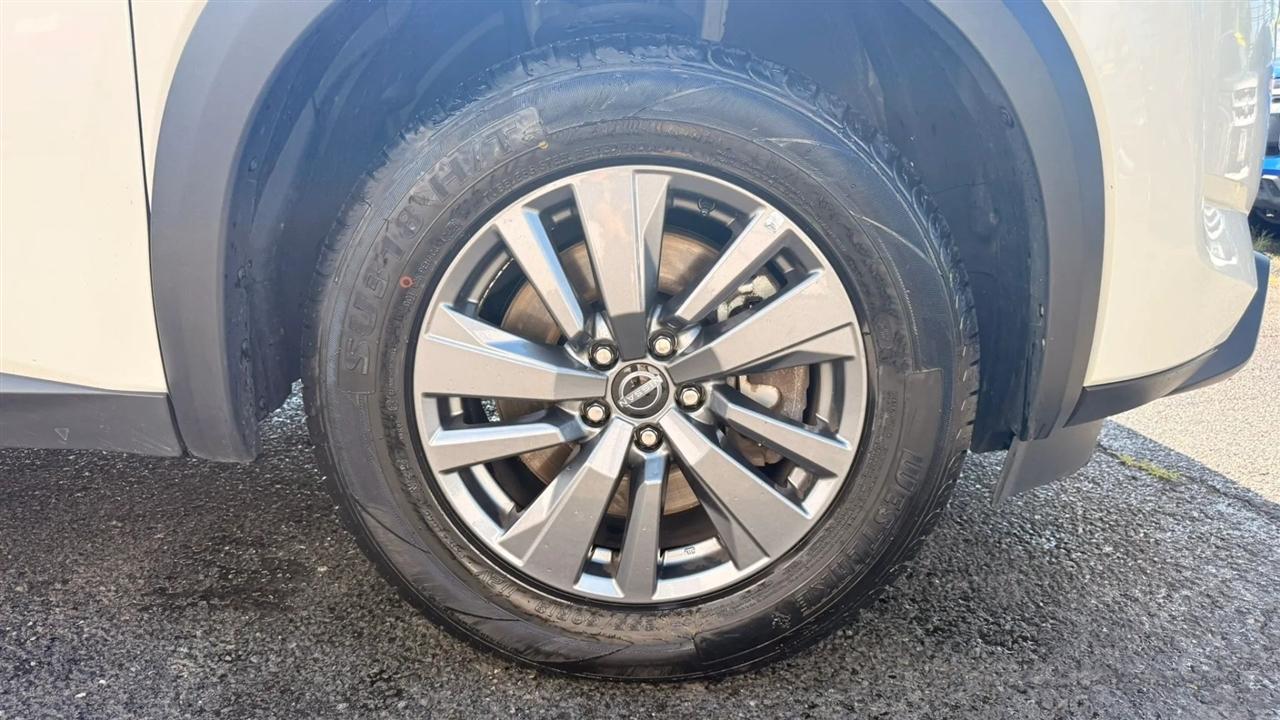 Nissan Pathfinder SV 2024