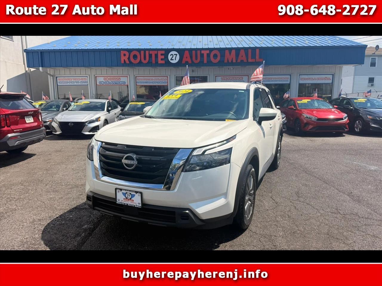 2024 Nissan Pathfinder SV