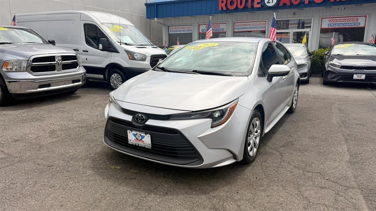 Toyota Corolla LE 2023