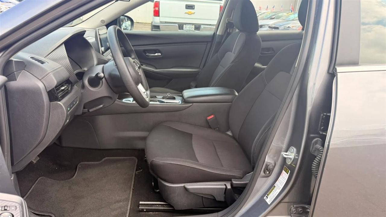Nissan Sentra SV 2024
