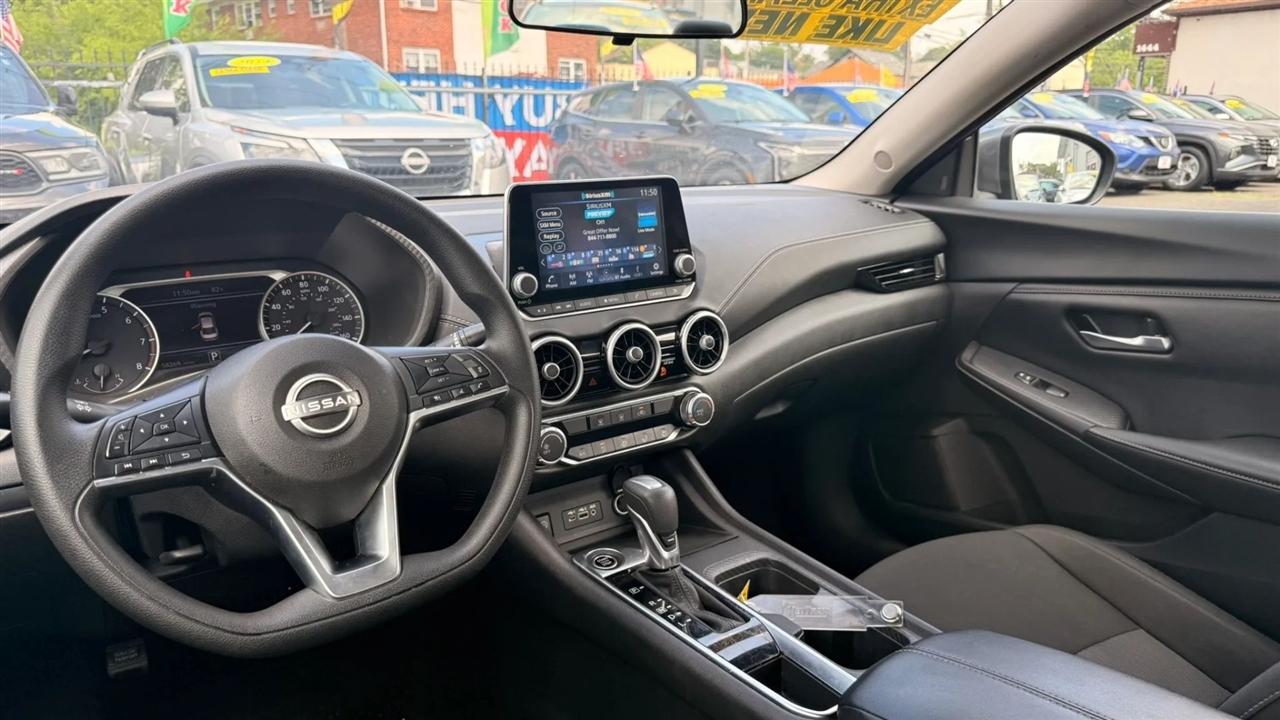 Nissan Sentra SV 2024