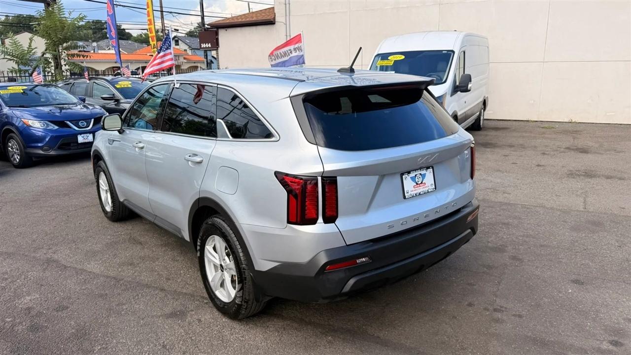 Kia Sorento LX 2WD 2022