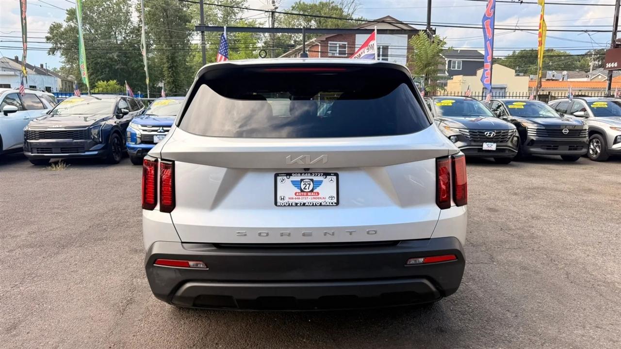 Kia Sorento LX 2WD 2022
