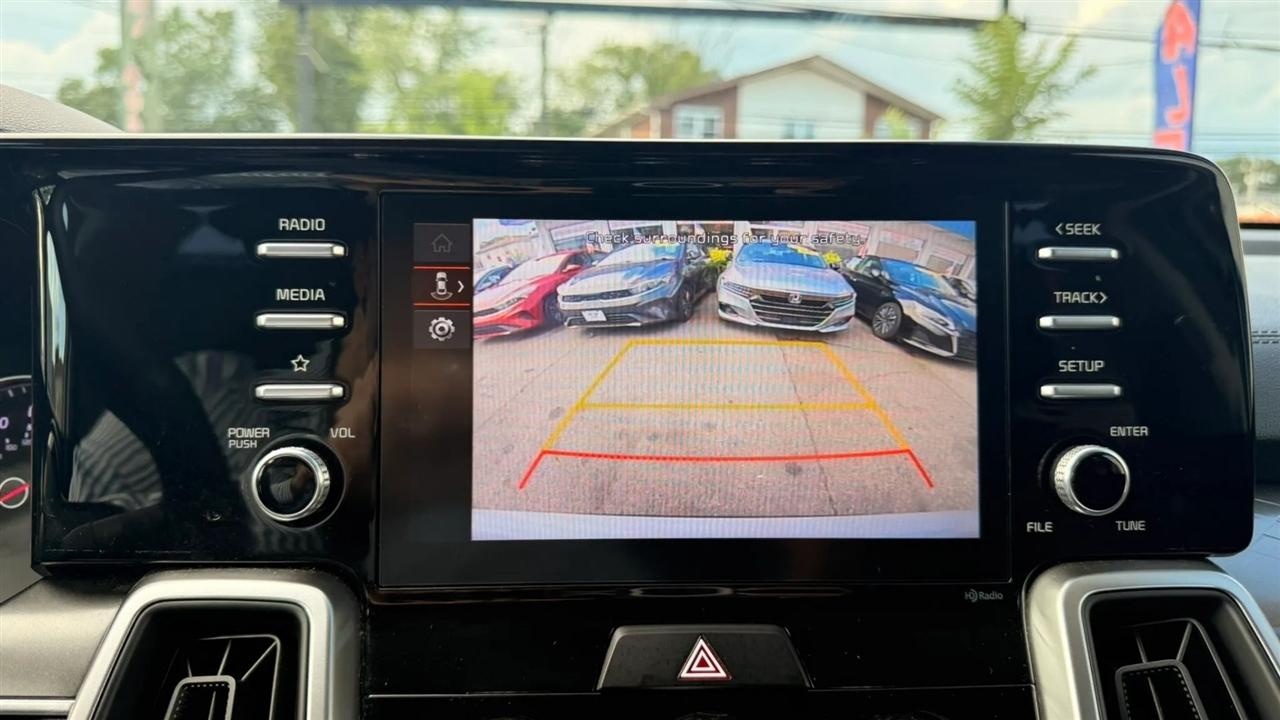 Kia Sorento LX 2WD 2022