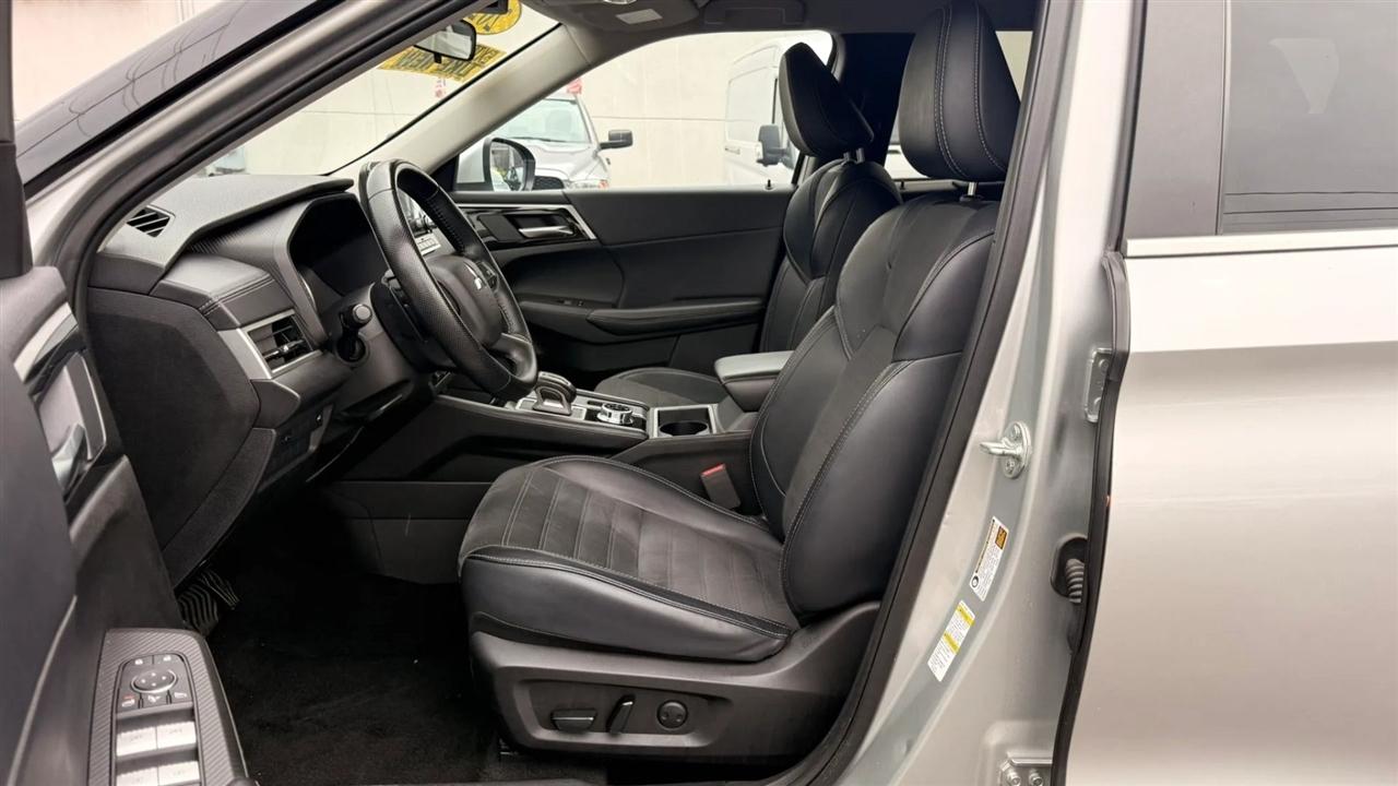 Mitsubishi Outlander SE 4WD 2024