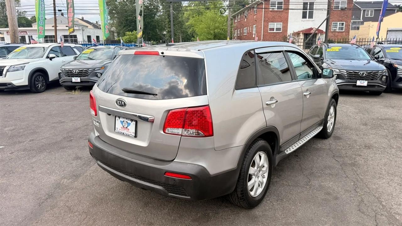 Kia Sorento LX 2WD 2013