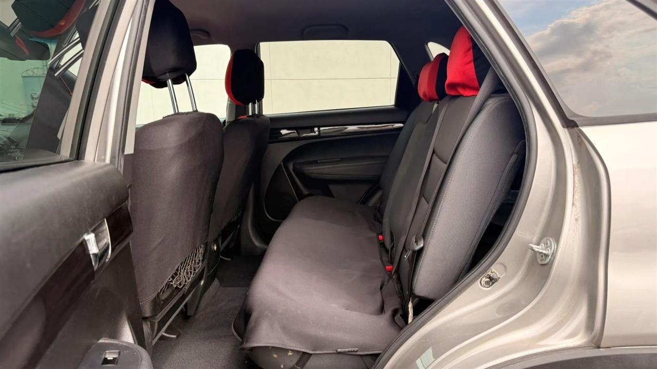 Kia Sorento LX 2WD 2013