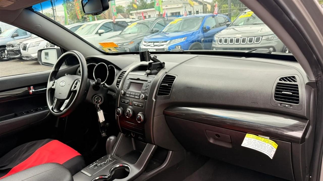 Kia Sorento LX 2WD 2013