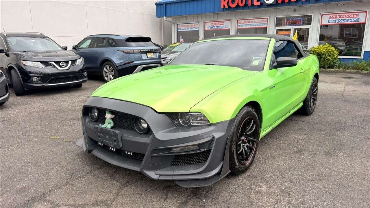 Ford Mustang V6 Convertible 2014
