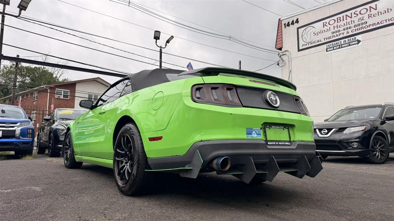Ford Mustang V6 Convertible 2014