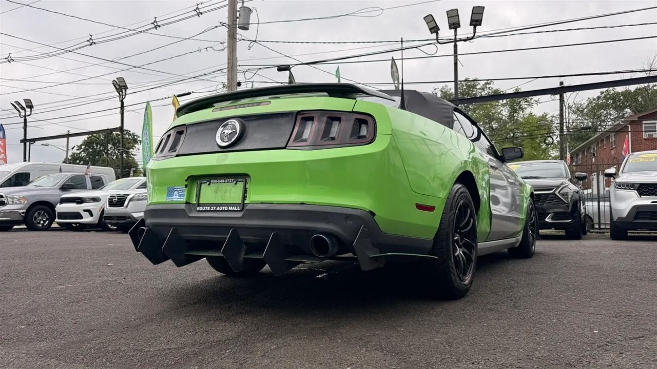 Ford Mustang V6 Convertible 2014