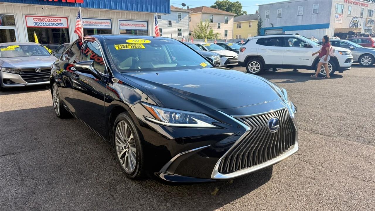 Lexus ES 300h Base 2021