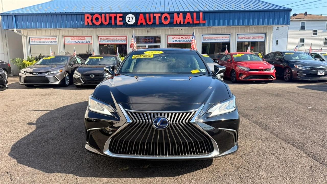 Lexus ES 300h Base 2021