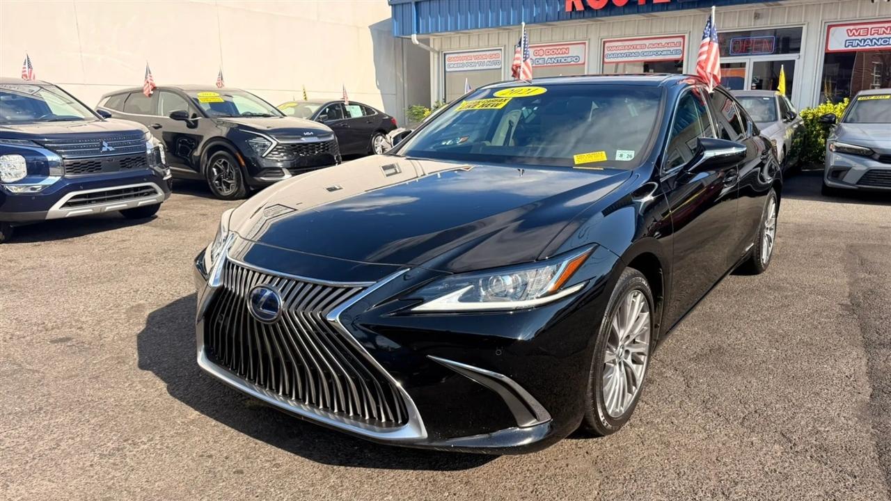 Lexus ES 300h Base 2021