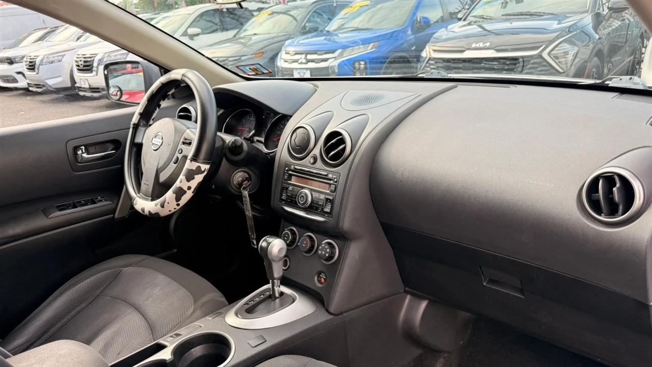 Nissan Rogue S AWD 2013
