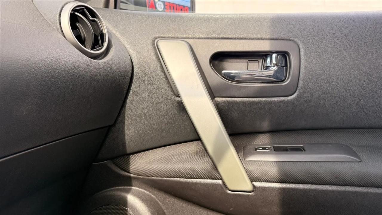 Nissan Rogue S AWD 2013