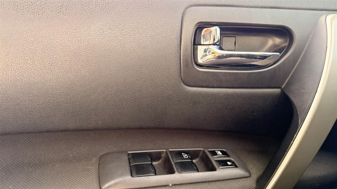 Nissan Rogue S AWD 2013